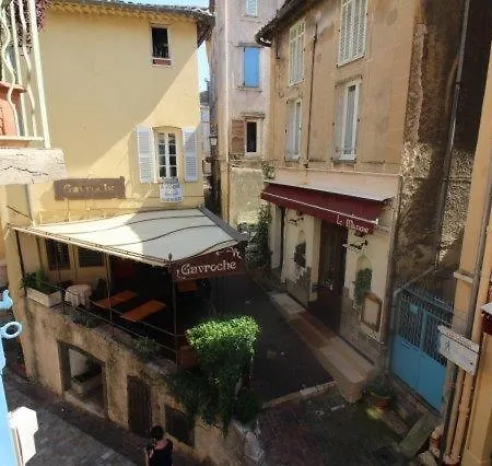 Apartmán Charming 2-Bedroom Apartment With Quality Amenities In Old Cannes Cannes