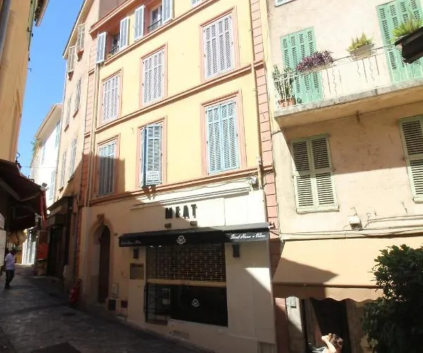 Charming 2-Bedroom Apartment With Quality Amenities In Old Cannes * 칸느